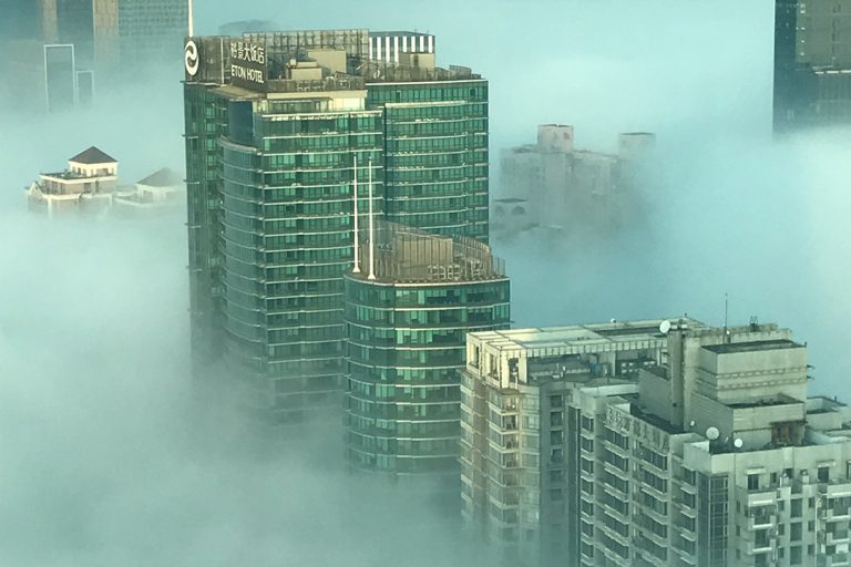 Eine Stadt im Smog